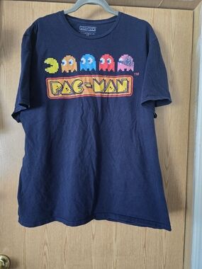Pac-Man Men's Navy Graphic Tee